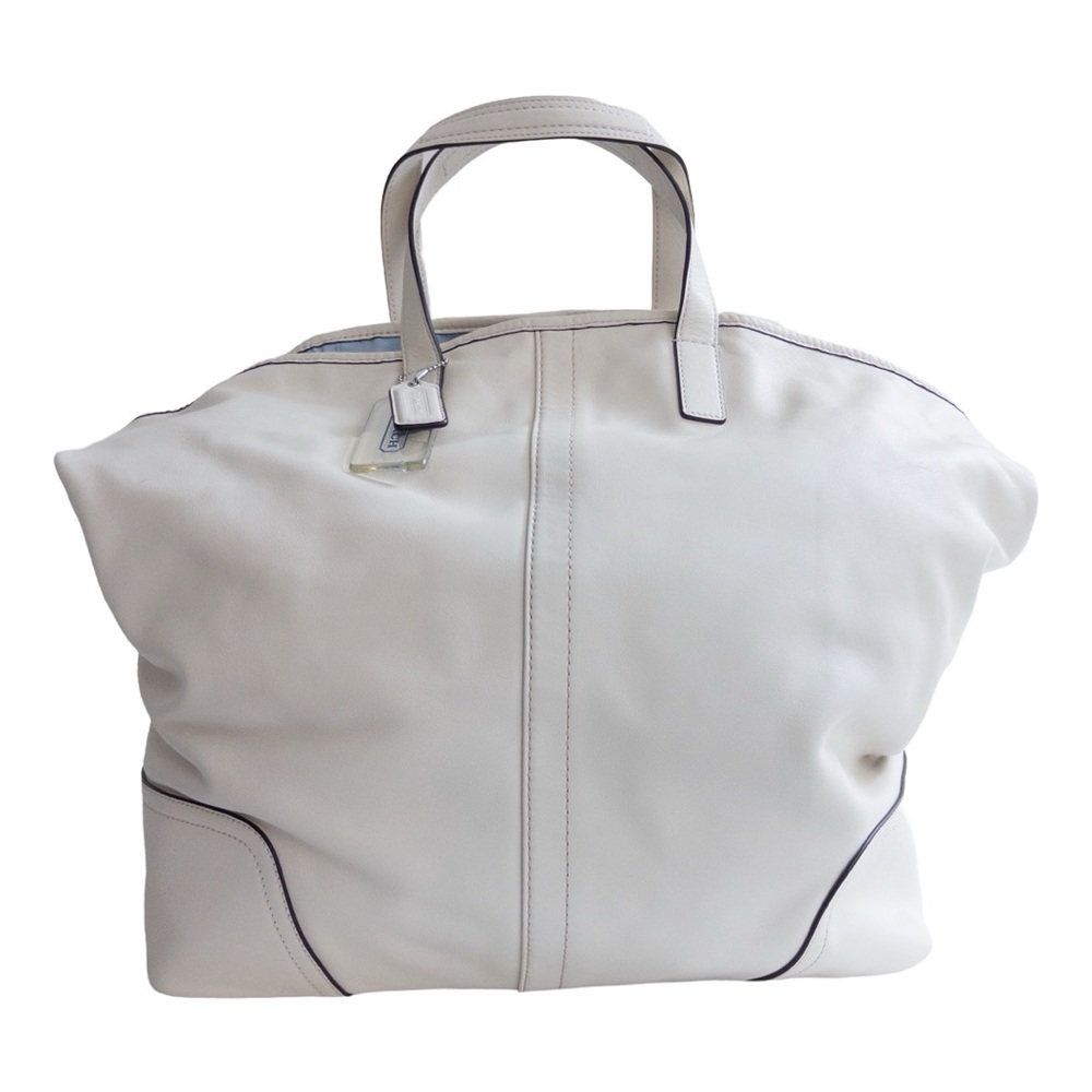 Authentic Excellent used condition Coach White Leather Hobo Bag